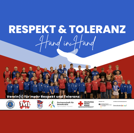 Gruppenfoto mit Teilnehmern in farbigen T-Shirts, Motto: Respekt & Toleranz.